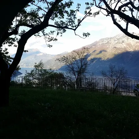 펜션 Panoramica Tremosine